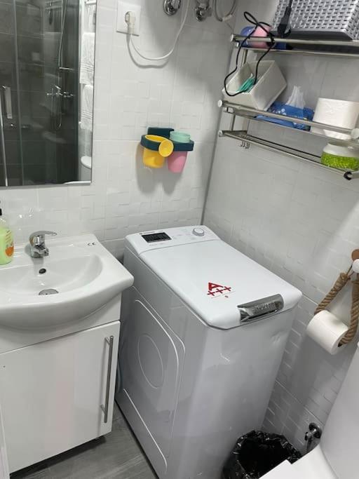 Apartmán Acogedor Estudio D Junto A Metro Madrid Exteriér fotografie